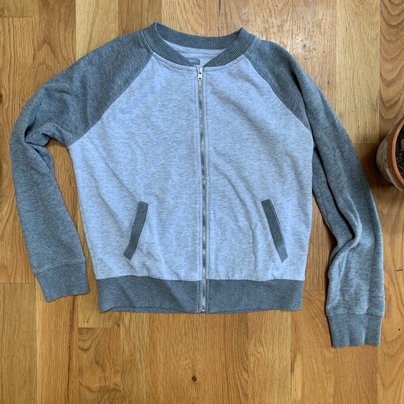 American Eagle Gray Crew Neck Zip Sweatshirt - Picture 2 of 2